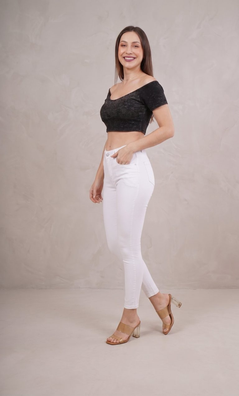 Skinny White Essential